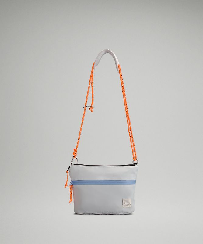 Patch Logo Crossbody Bag | バッグ | Lululemon JP