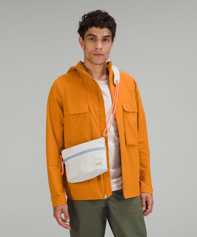 Patch Logo Crossbody Bag | バッグ | Lululemon JP